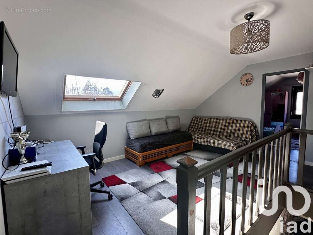 Photo 8 - Maison à ROCHE-LEZ-BEAUPRE