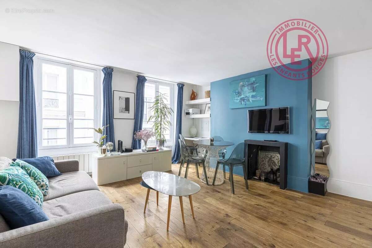 Appartement à PARIS-3E