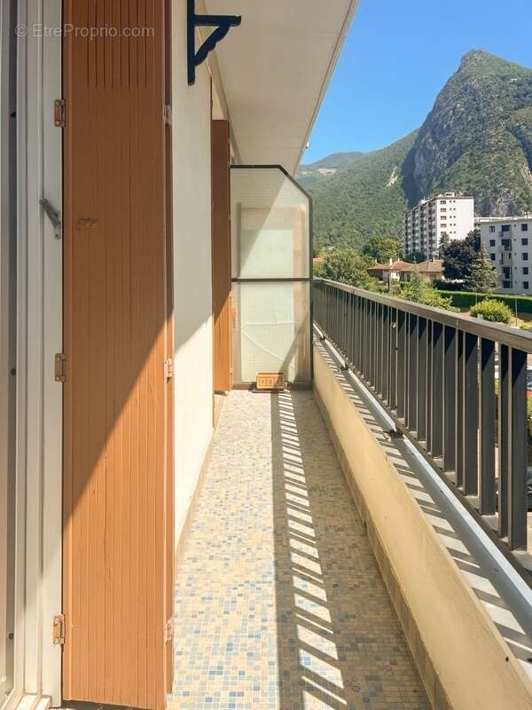 Appartement à SAINT-EGREVE