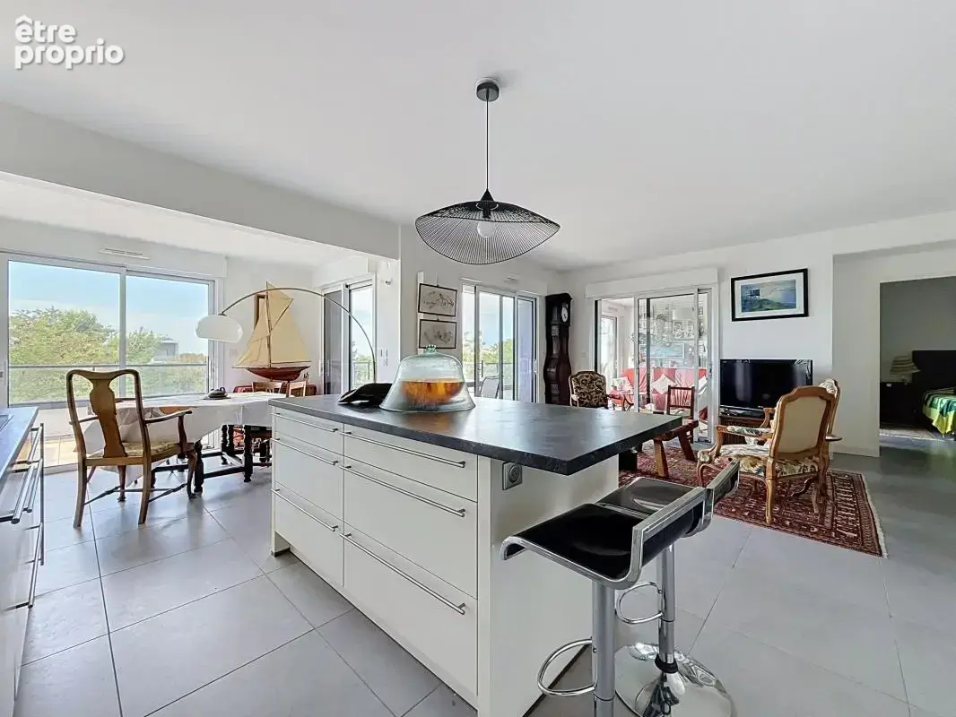 Appartement d’exception de 95 m² avec vue sur le port et terrasse de 30 m² - photo 4