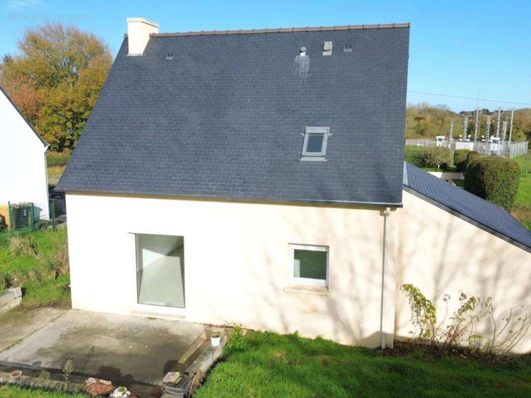 Maison à LA MEAUGON