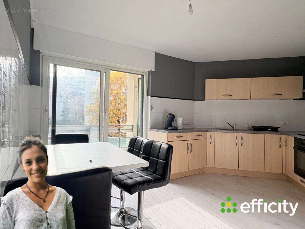 Appartement à SAINT-ETIENNE