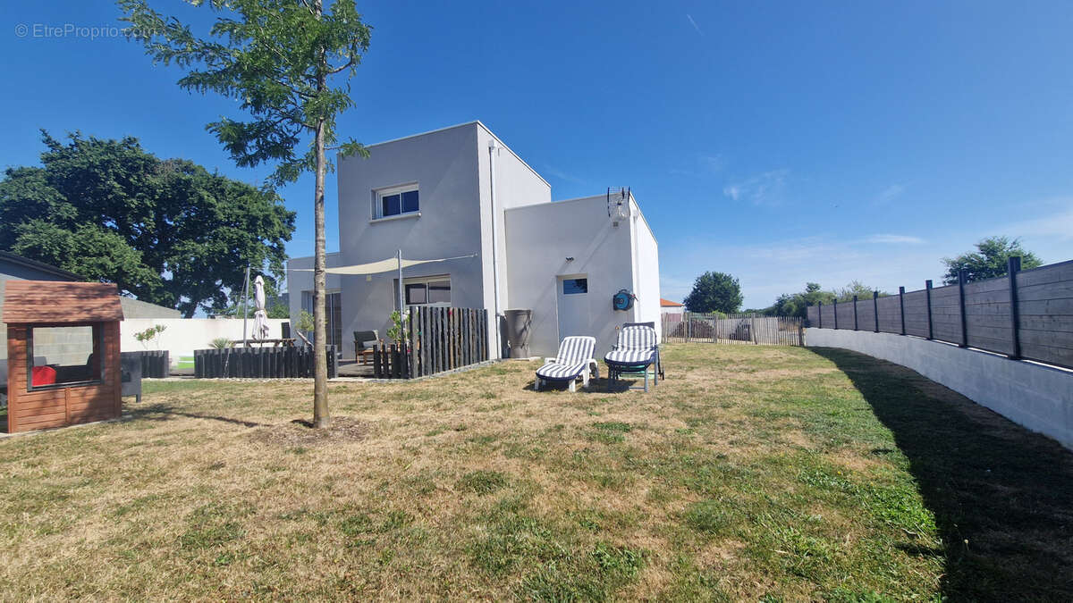 Maison à LIGNE