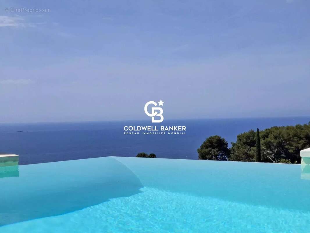 Maison à CARQUEIRANNE