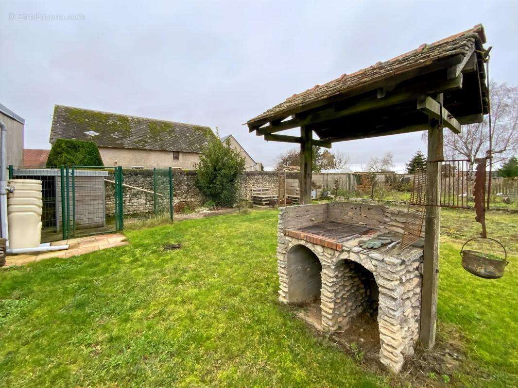 Maison à SAINT-CLOUD-EN-DUNOIS