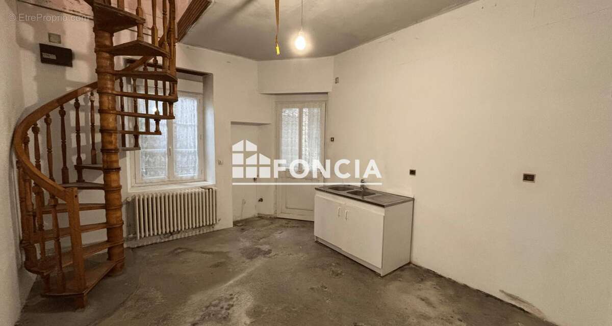 Maison à FRESNAY-SUR-SARTHE