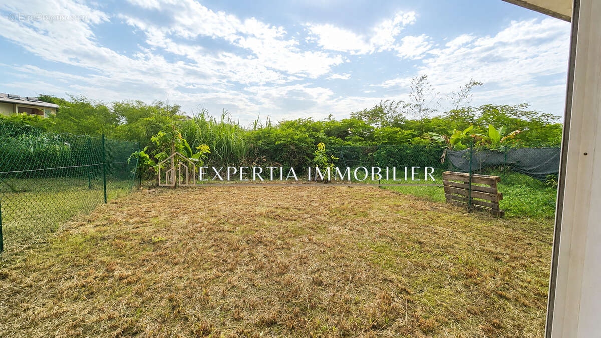 Appartement à REMIRE-MONTJOLY
