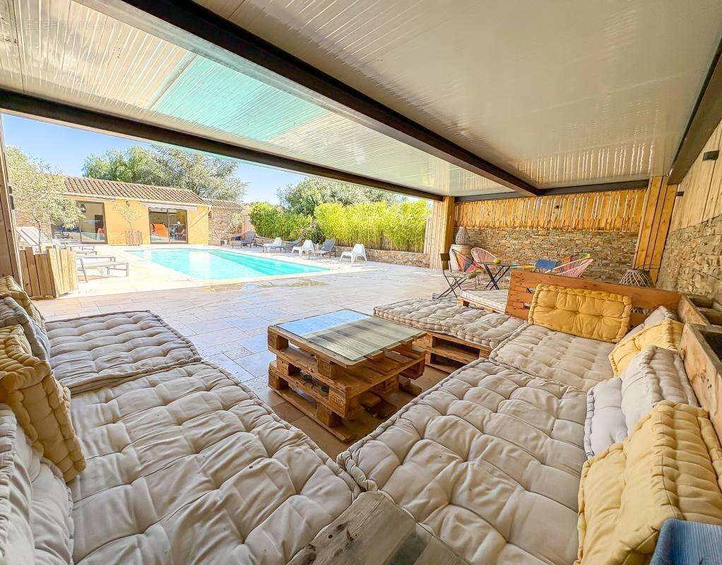 Appartement à BORMES-LES-MIMOSAS