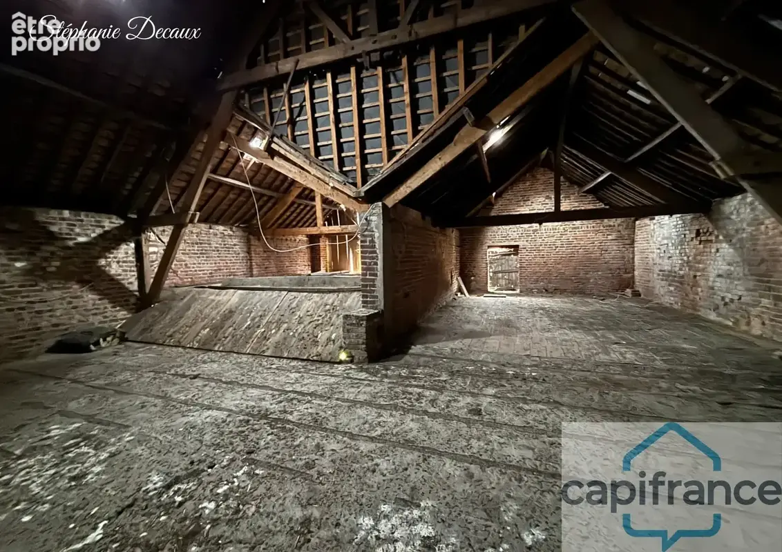 A VENDRE : Grange aménageable 270 m2 + Terrain 720 m2 – Centre GLAGEON (59132) - photo 4