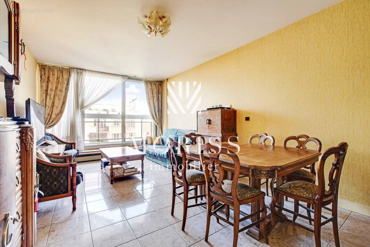 Appartement à PARIS-14E
