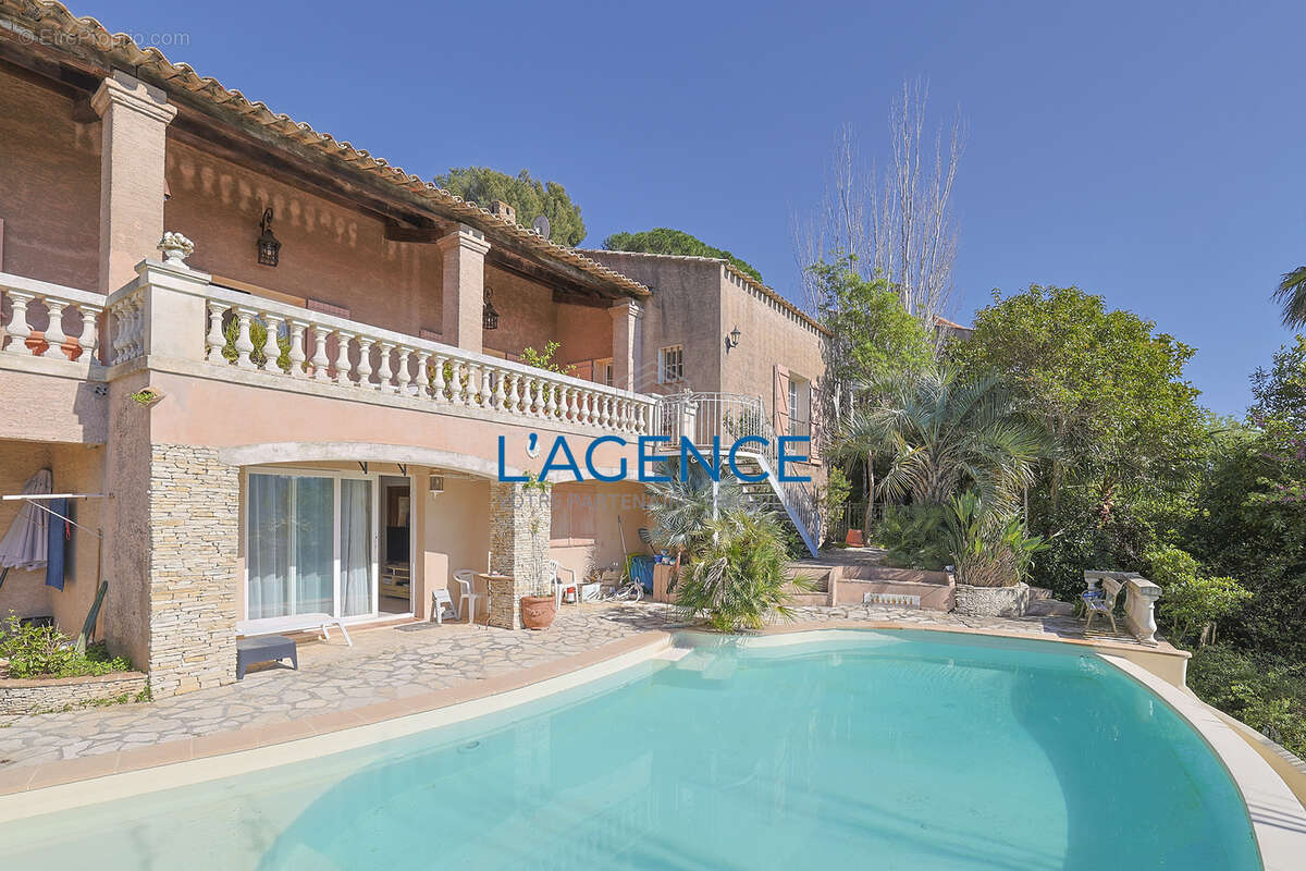 Maison à HYERES