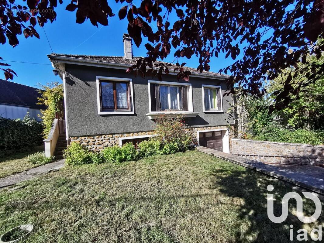 Photo 1 - Maison à DAMMARIE-LES-LYS