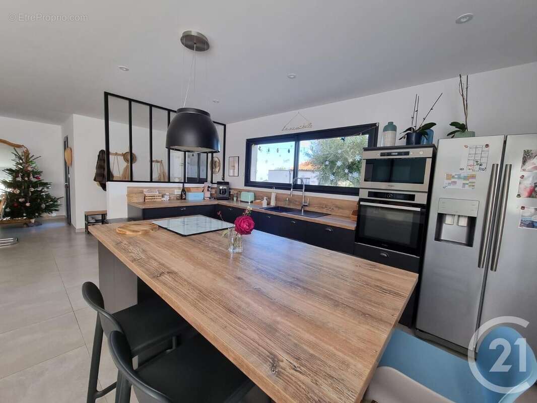 Maison à LAROQUE-DES-ALBERES