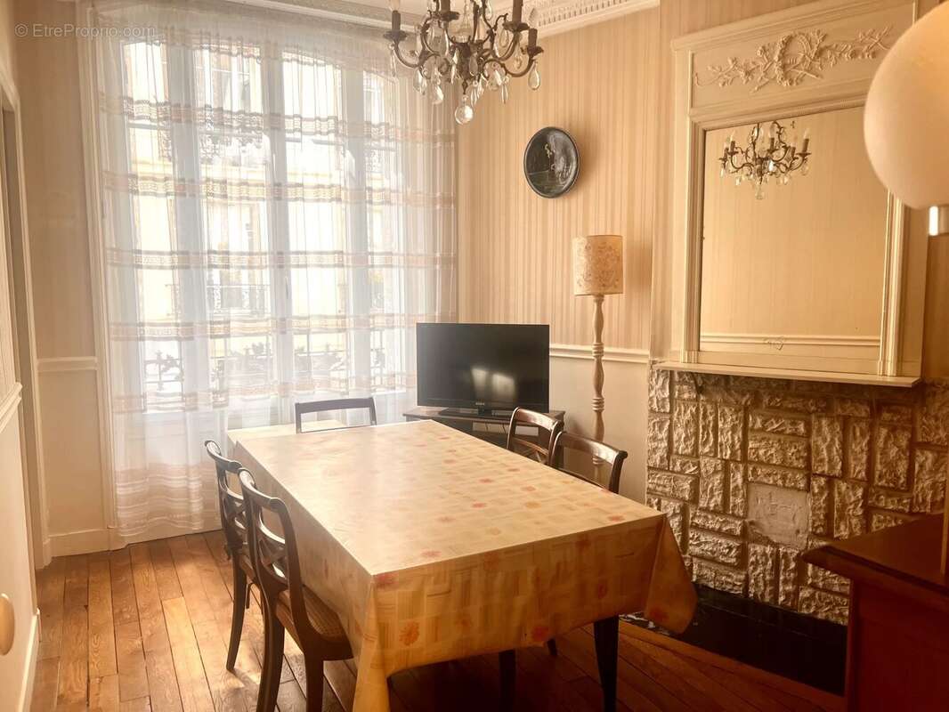 Appartement à PARIS-19E