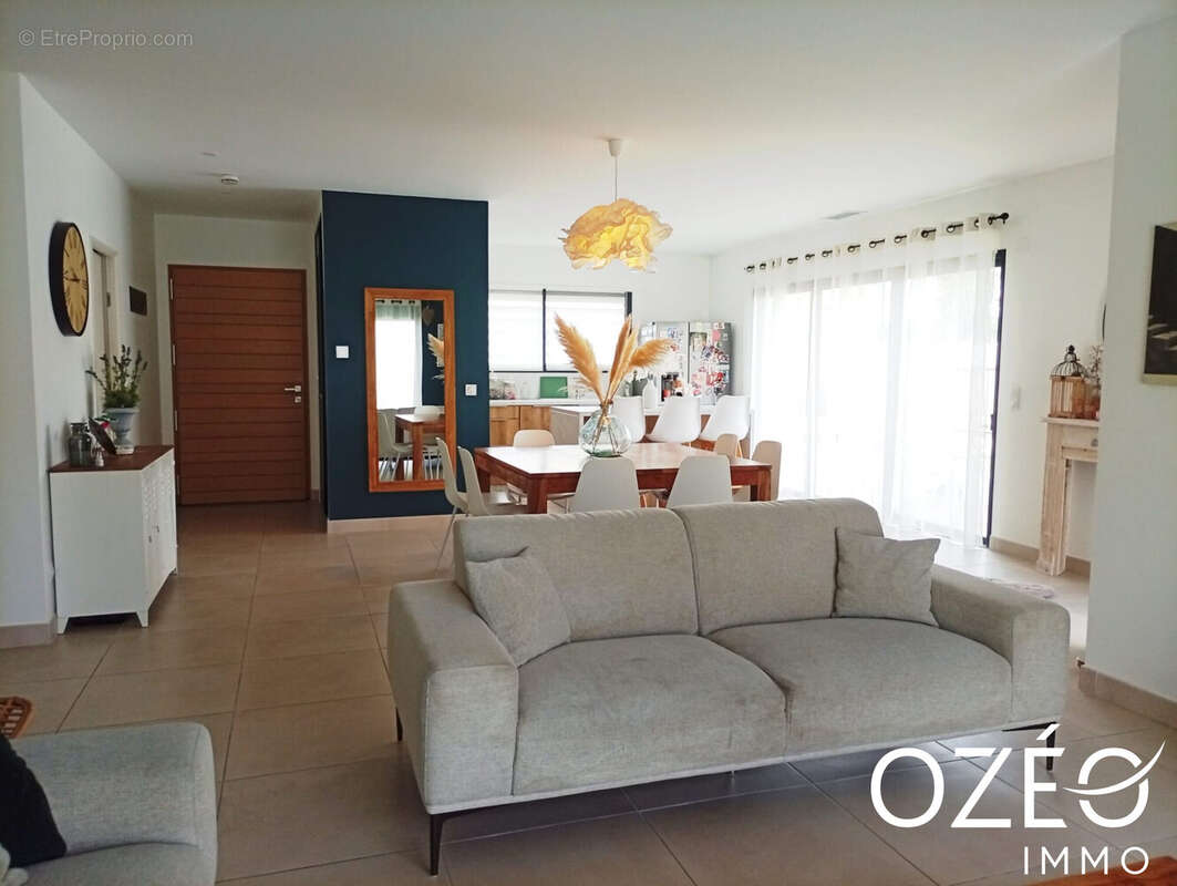 Maison à VILLENEUVE-DE-LA-RAHO