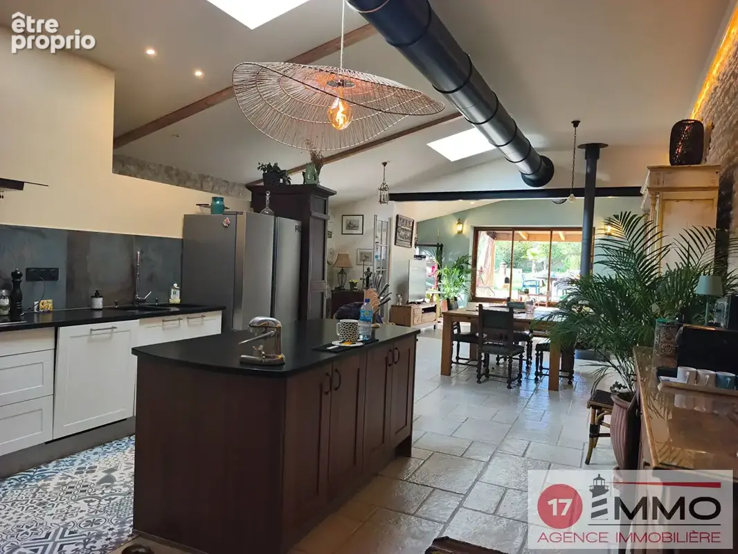 Maison de charme La Jarne 240 m2 - photo 2