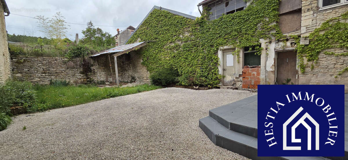 Maison à STIGNY