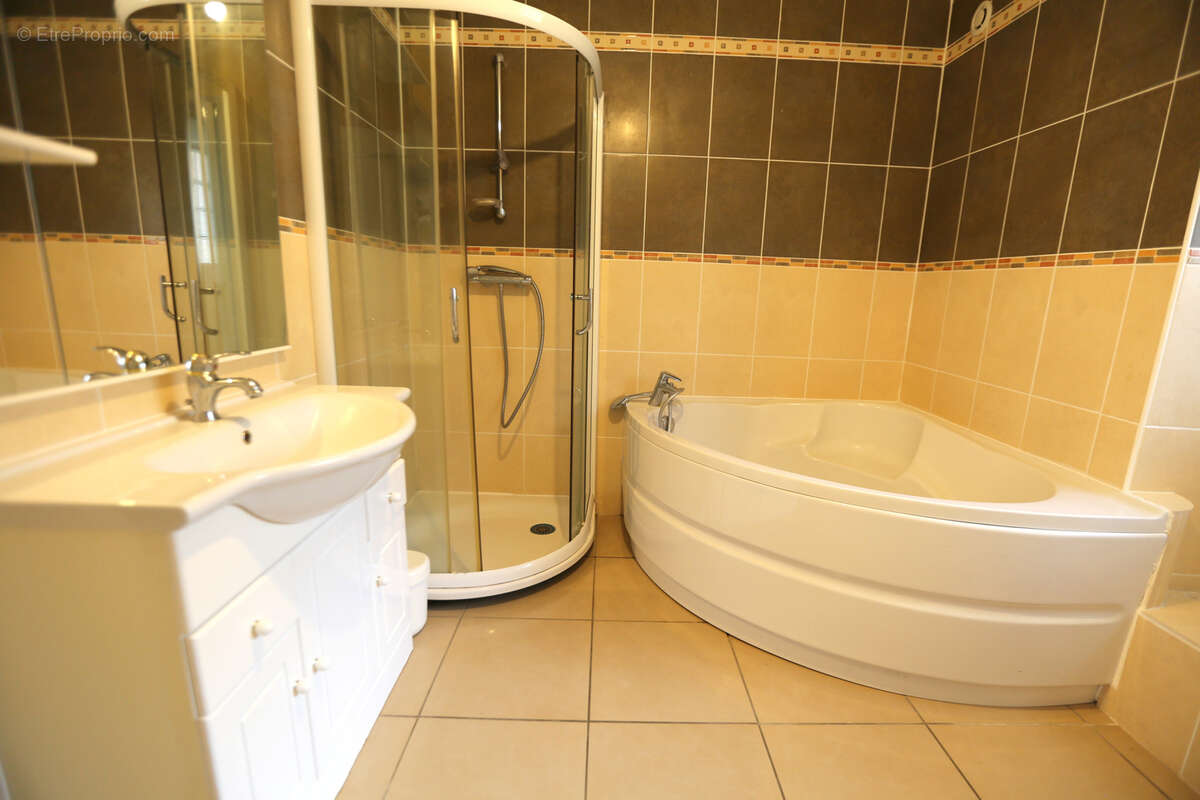 Maison à SAINT-GEORGES-D&#039;AURAC