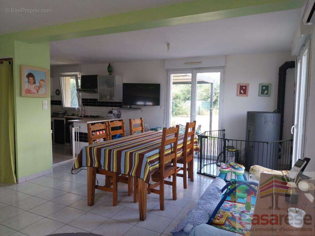 Maison 88 m² à Pleugueneuc  - photo 2
