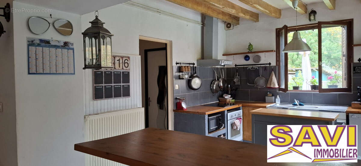 Maison à LA SELLE-SUR-LE-BIED