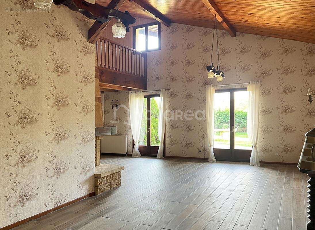 Maison à SAINT-ETIENNE-D'ORTHE