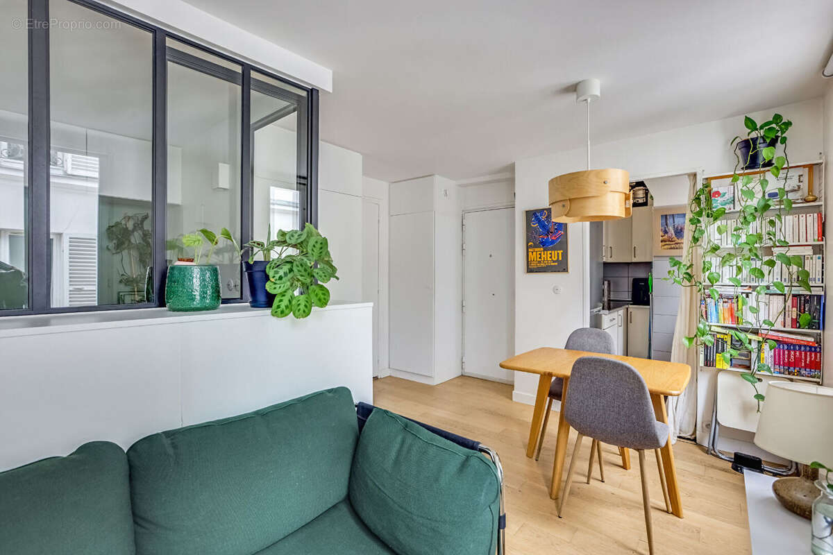 Appartement à PARIS-17E