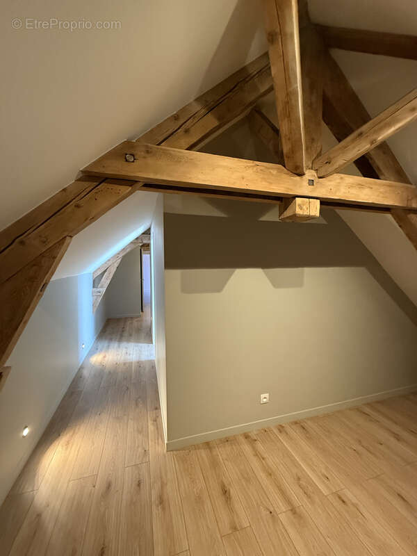 Appartement T4 en Duplex avec terrasse - photo 4