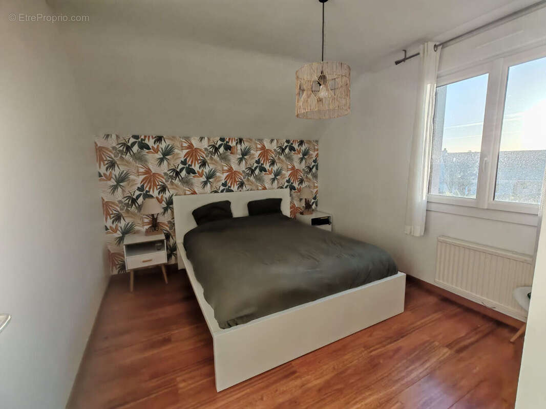 Maison à MONTIGNE-LE-BRILLANT