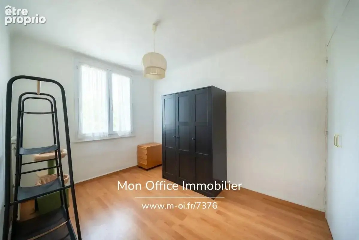 Référence : 7376-SBA. - Appartement T3 - Vue dégagée - Aix en Provence - photo 7