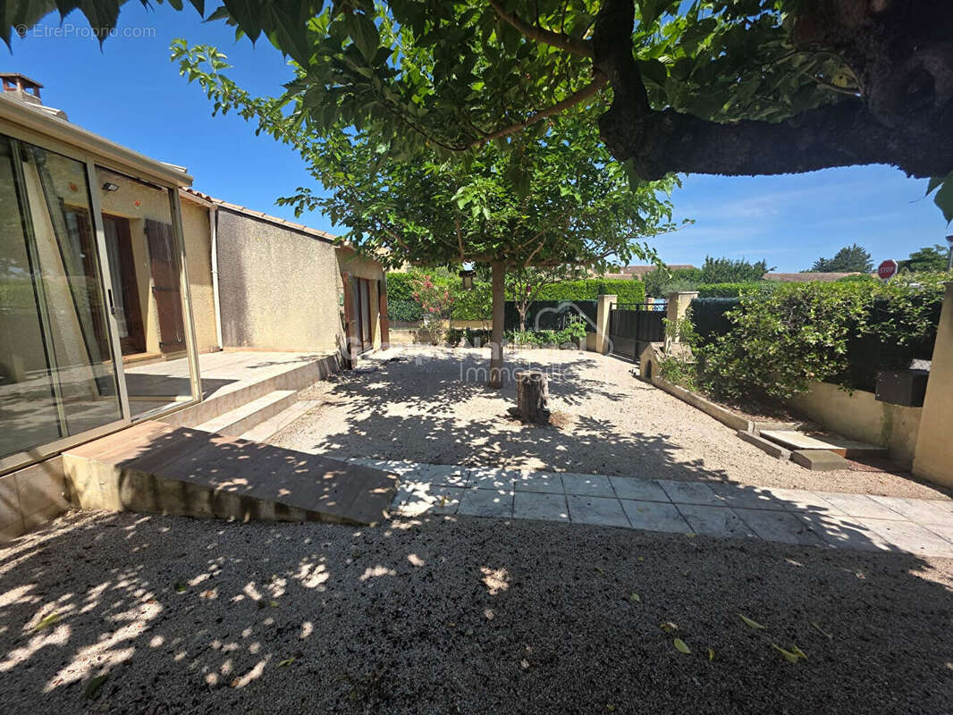 Maison à MONTEUX