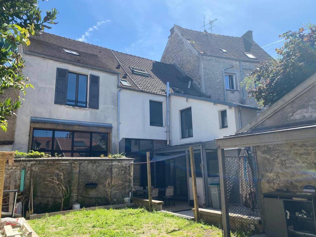 Maison à BRIE-COMTE-ROBERT