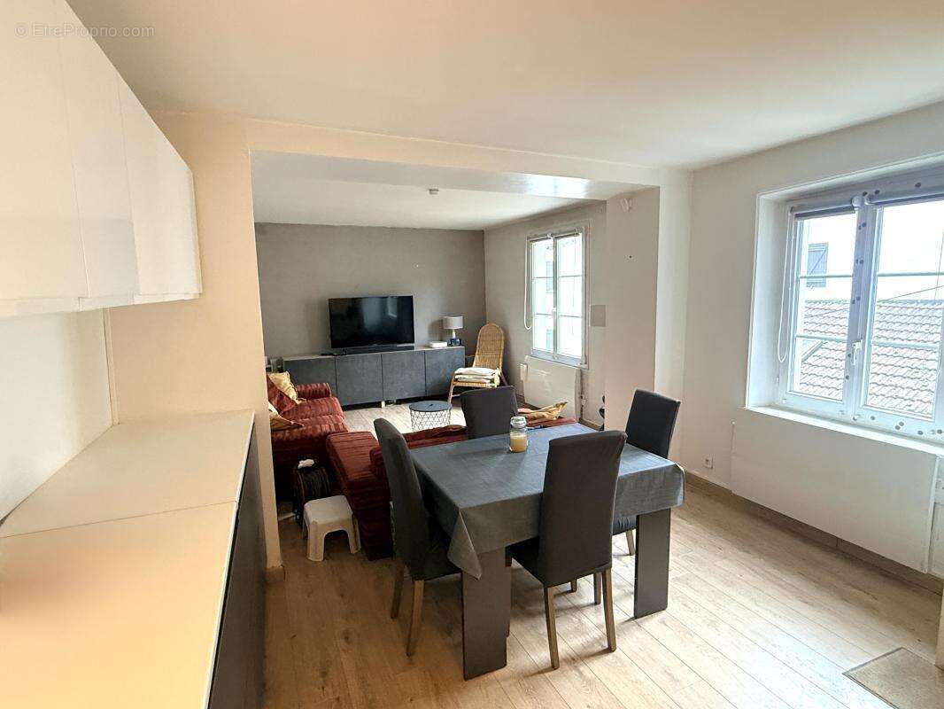 Appartement à CLAYE-SOUILLY
