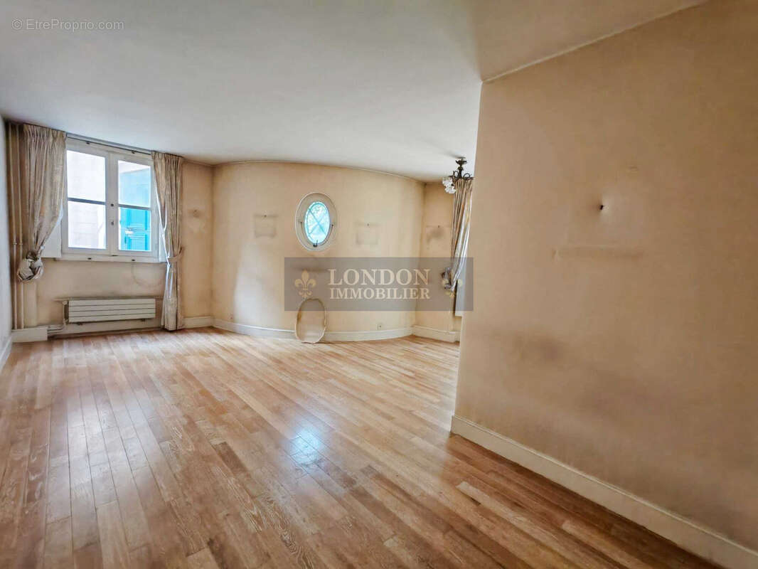 Appartement à VERSAILLES