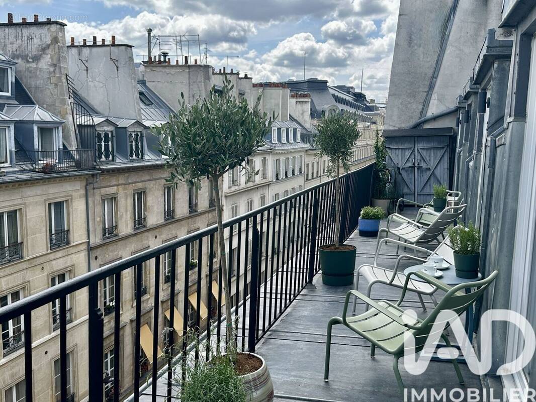 Photo 1 - Appartement à PARIS-8E