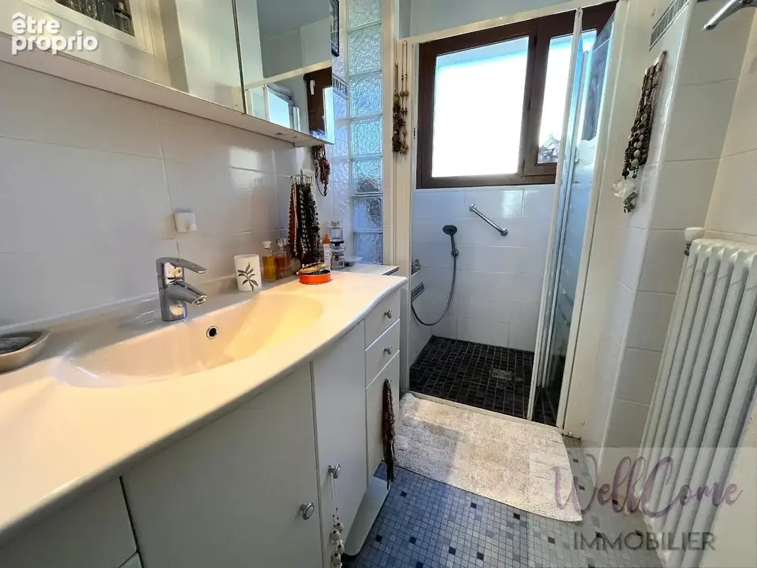 Maison 6 pièces secteur Chantemerle à Aix Les Bains - Terrain arboré - photo 9