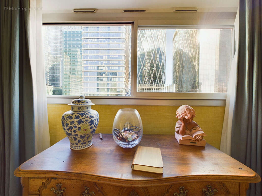 Appartement à COURBEVOIE