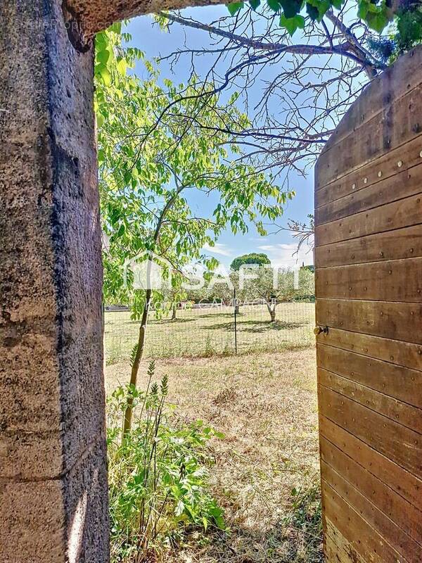 Photo 1 - Maison à ROBION