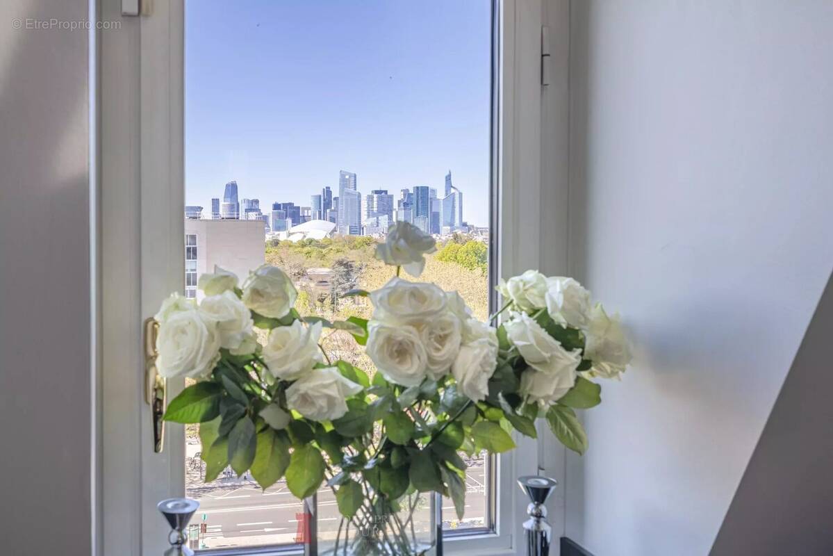 Appartement à PARIS-16E