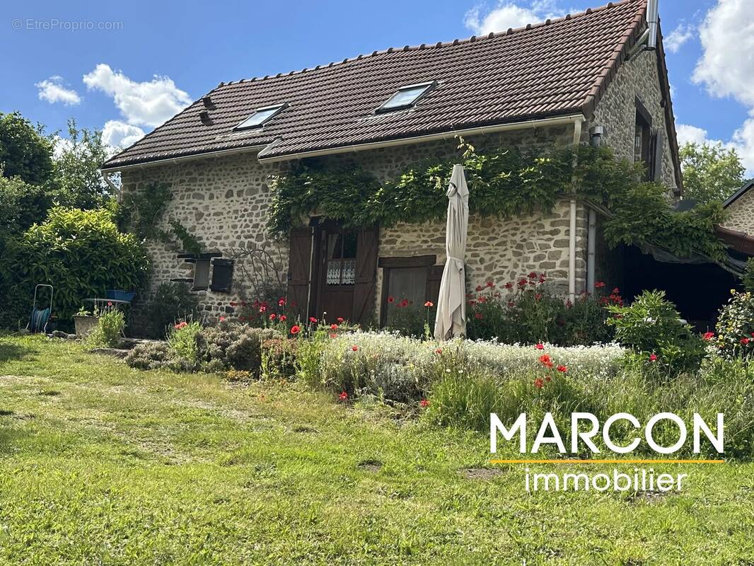Appartement à VAREILLES