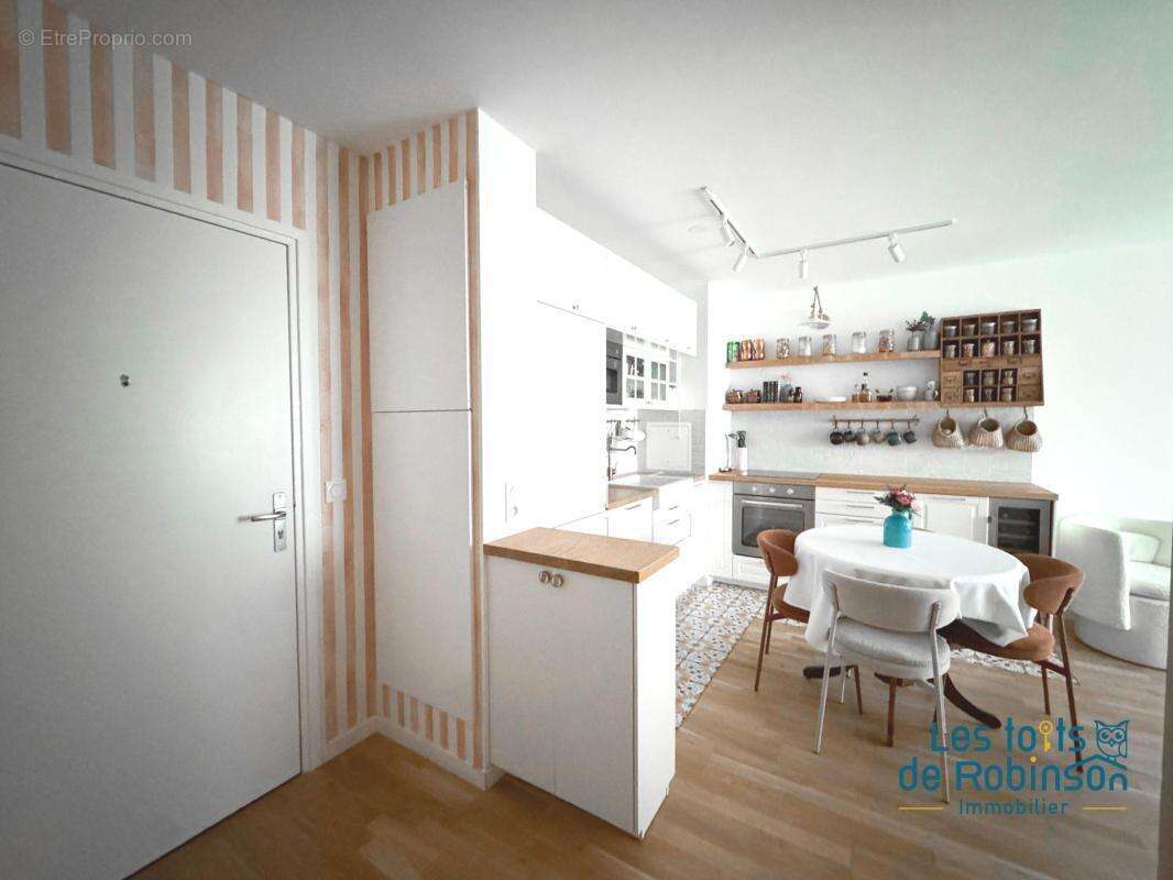 Appartement à LE PLESSIS-ROBINSON