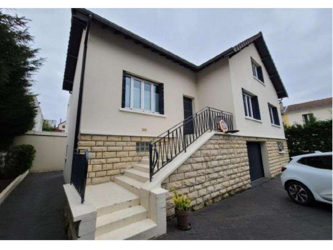 Maison à RUEIL-MALMAISON
