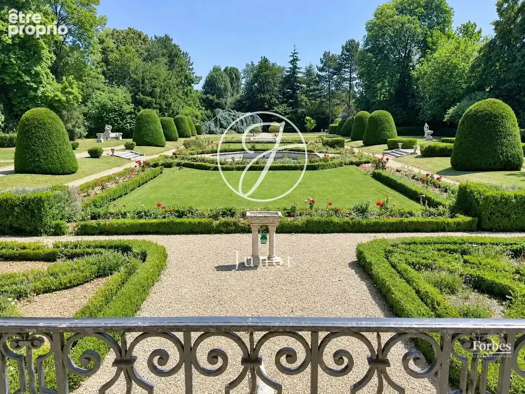 Anet - EURE-ET-LOIR - Château néoclassique au bord de l'Eure - photo 6