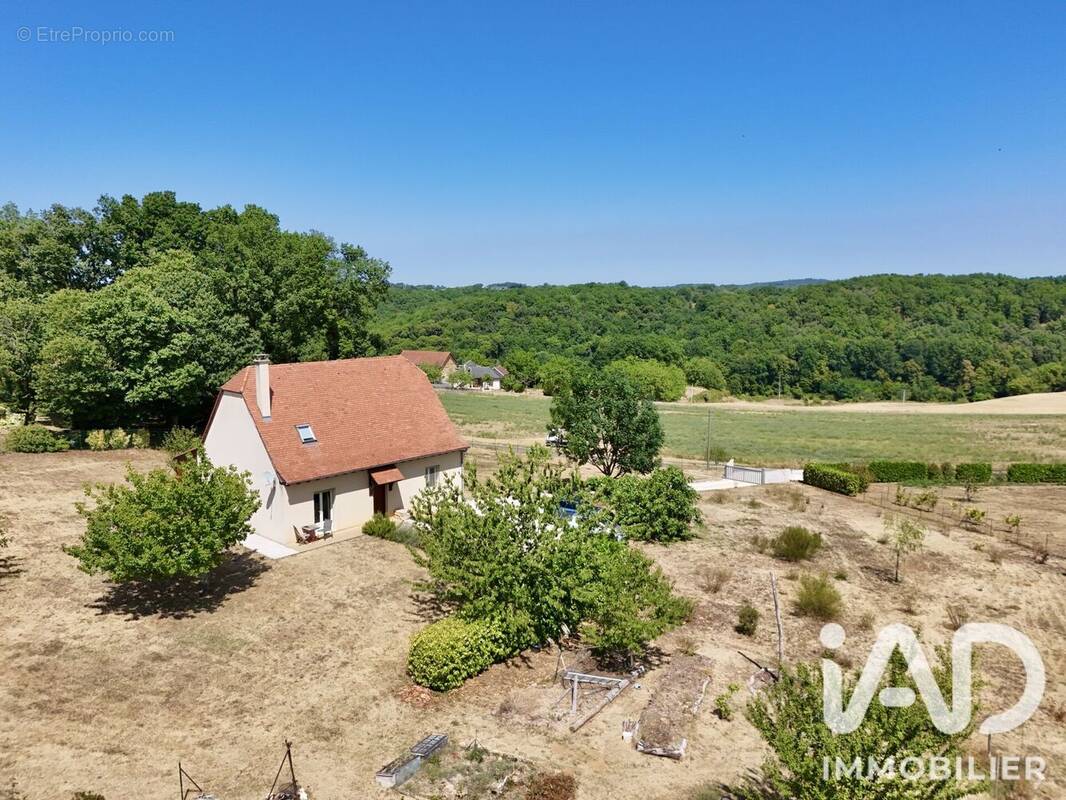 Photo 1 - Maison à SALIGNAC-EYVIGUES