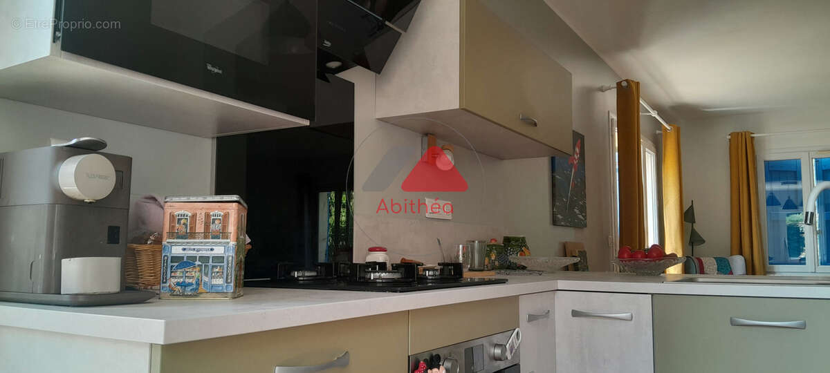 Maison à LARAGNE-MONTEGLIN