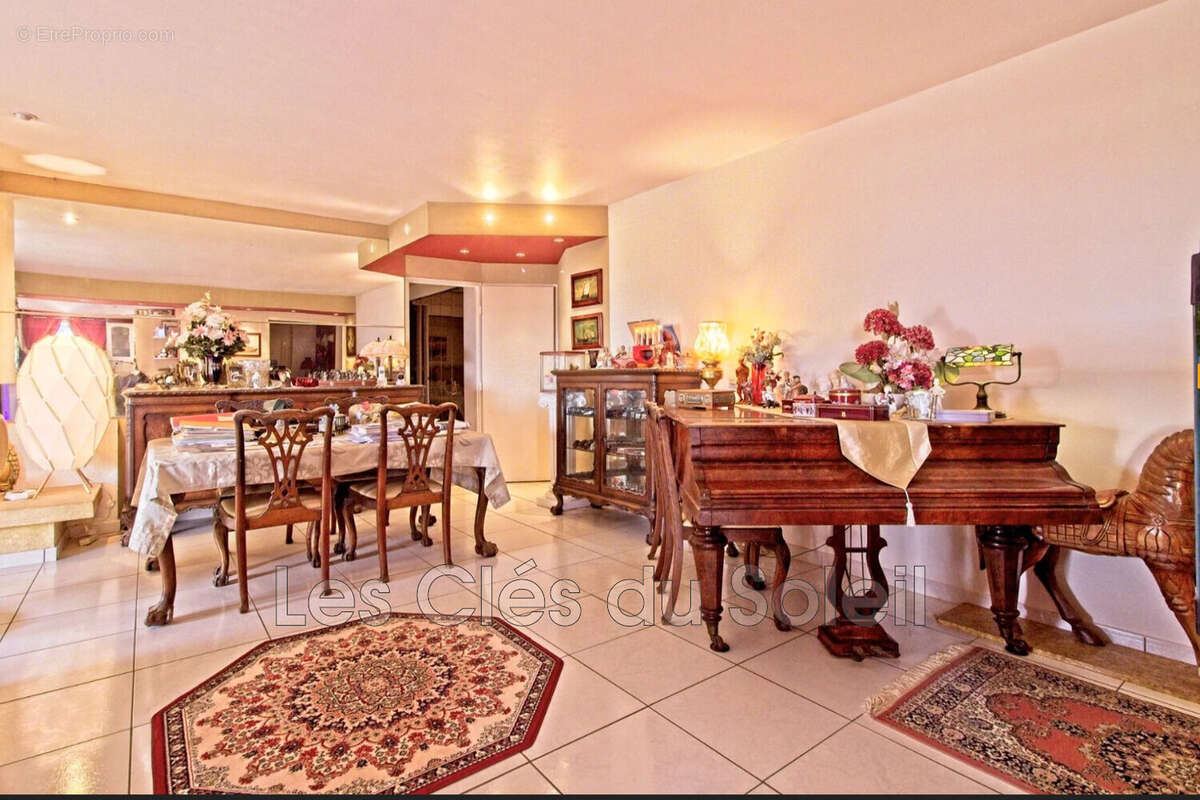Maison à CARQUEIRANNE