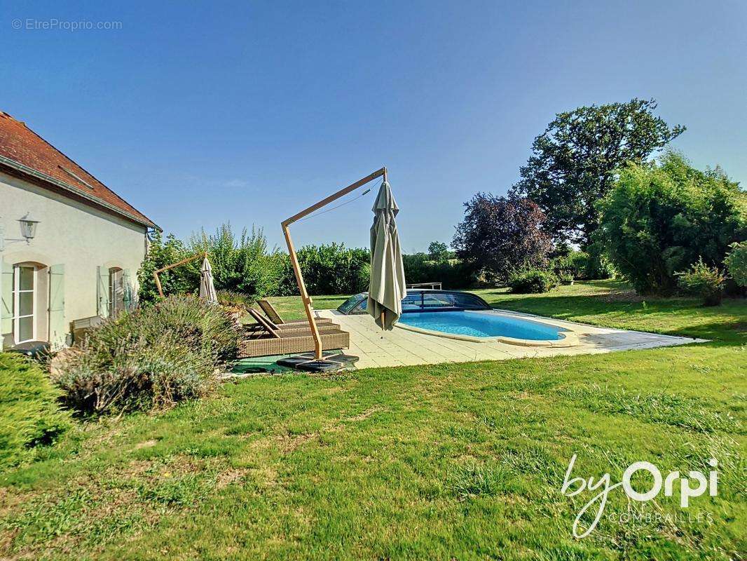 Maison à NERIS-LES-BAINS