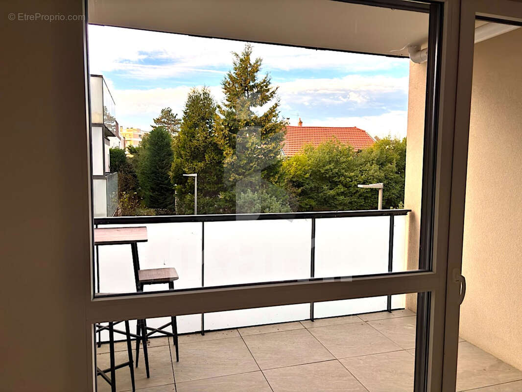 Appartement à CHAMPAGNE-AU-MONT-D'OR