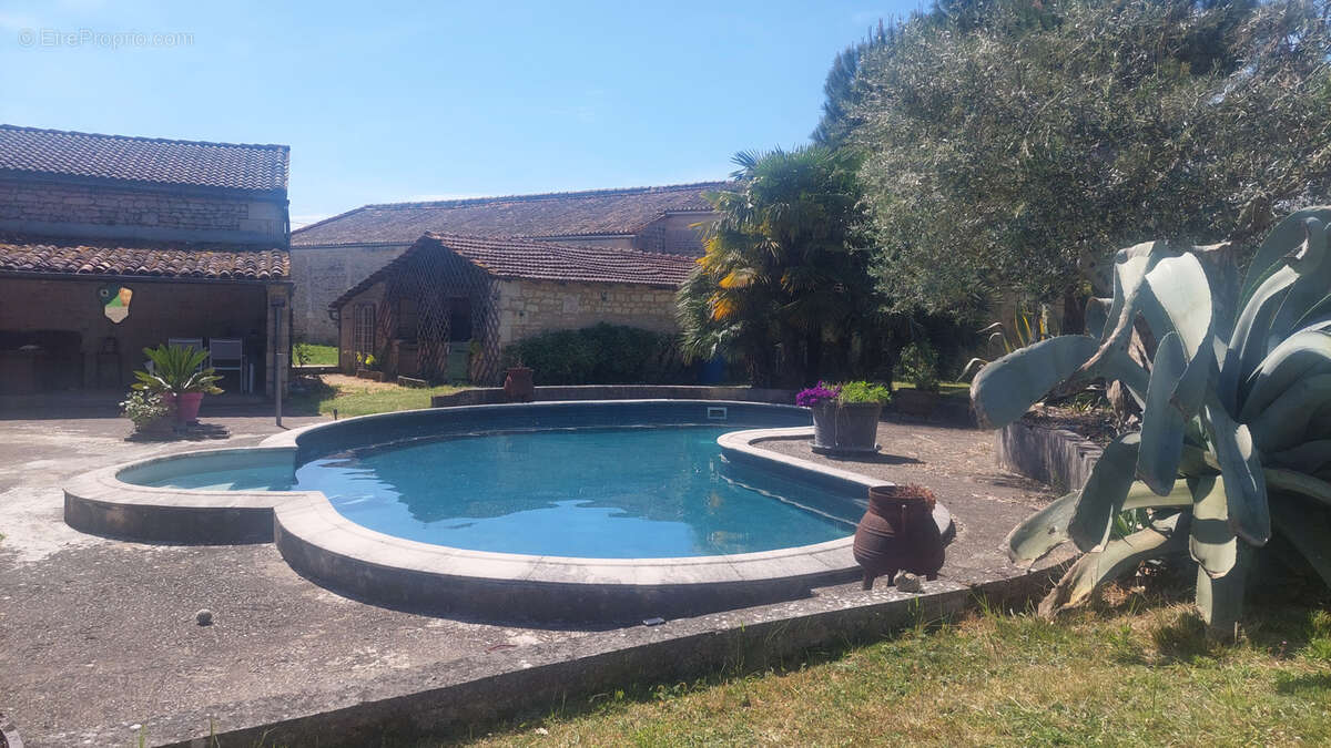Maison à TESSON