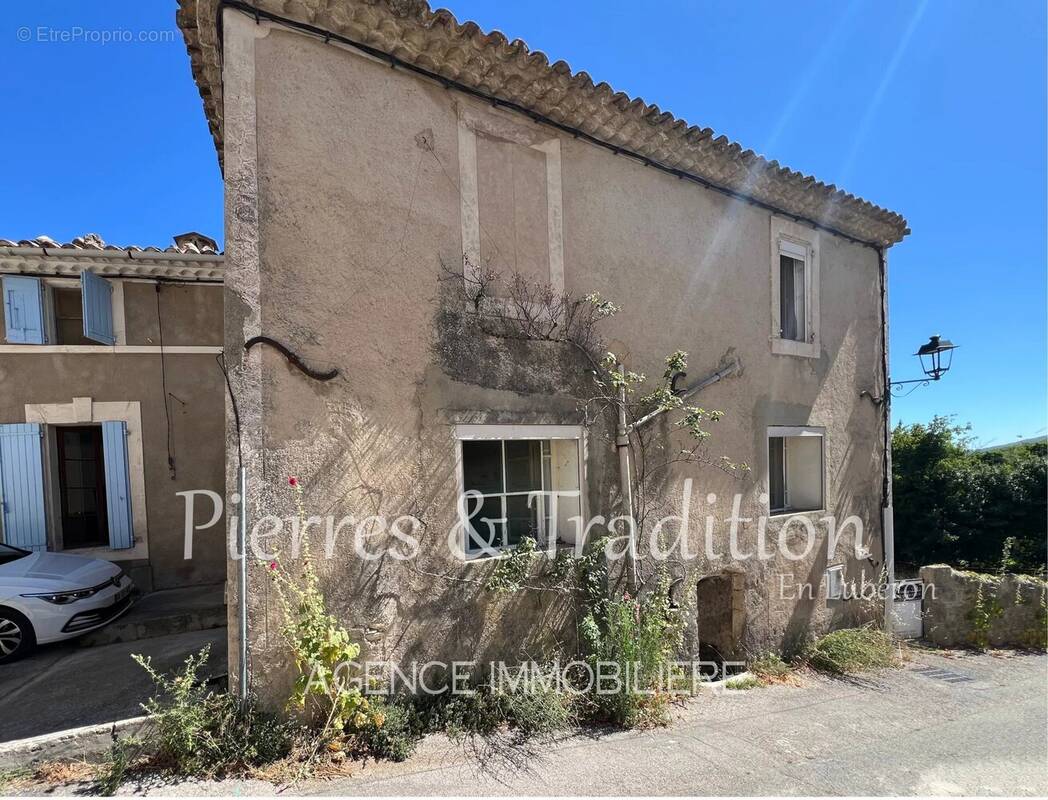 Maison à CASTELLET