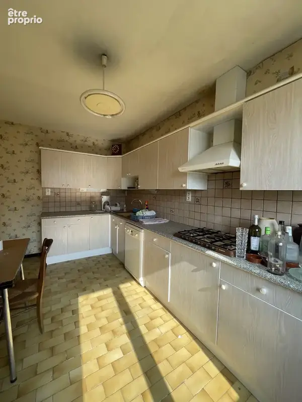 Ensemble immobilier avec deux maisons, un entrepôt et terrain constructible - photo 16